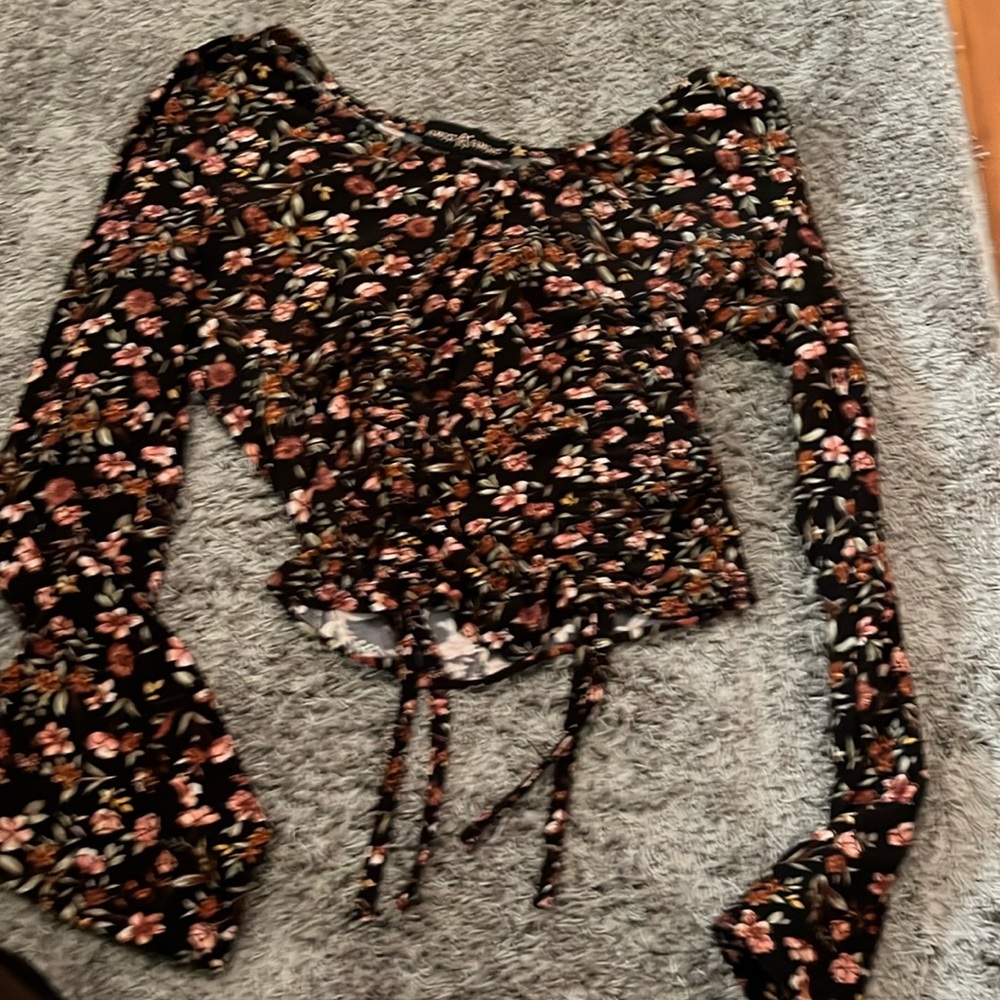 black floral size small long sleeve